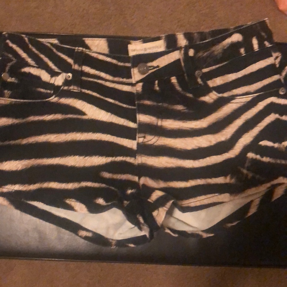 Ralph Lauren zebra print shorts size 28.  Small 28